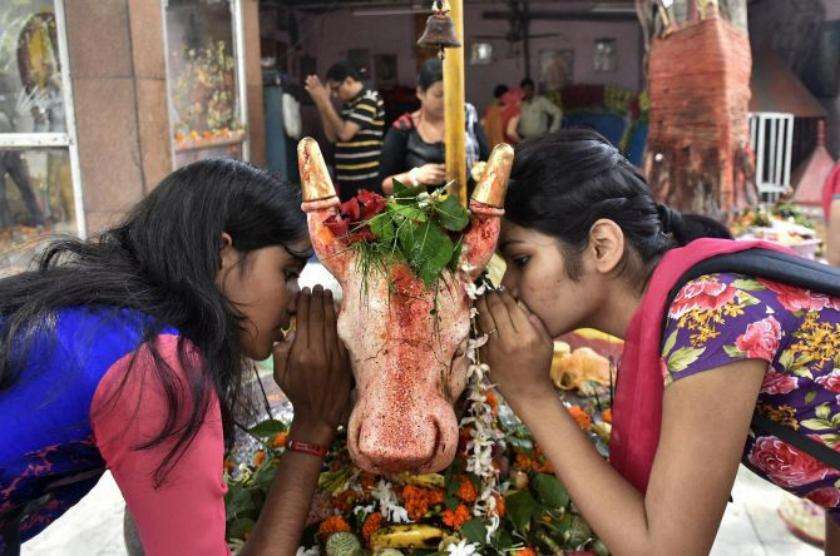 नंदी के कानों में क्यों अपनी बात कहते हैं?
