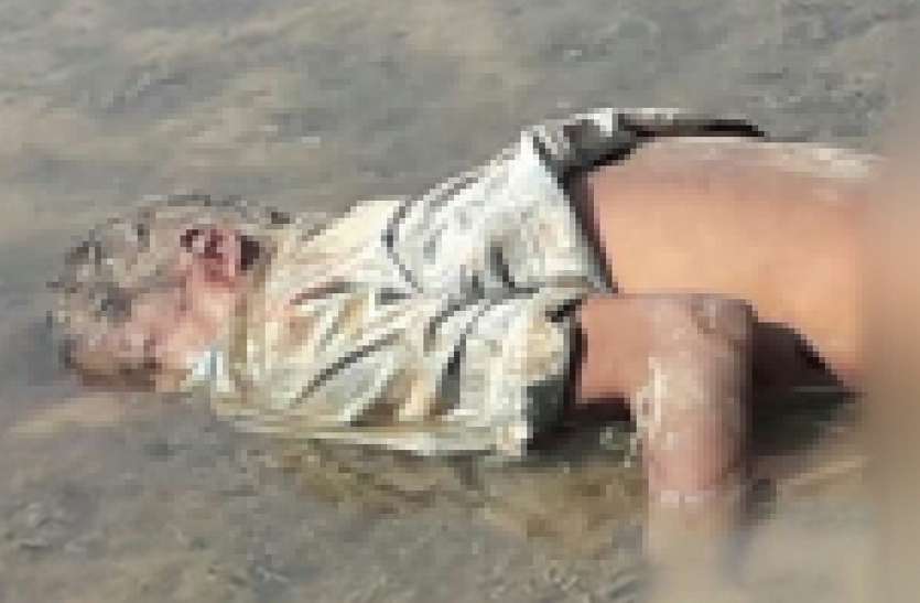 बीवी की मौत के बाद मिले मुआवजे से पीने लगा और अधिक शराब, फिर एक रोज ये हुआ... बीवी की मौत के बाद मिले मुआवजे से पीने लगा और अधिक शराब, फिर एक रोज ये हुआ...