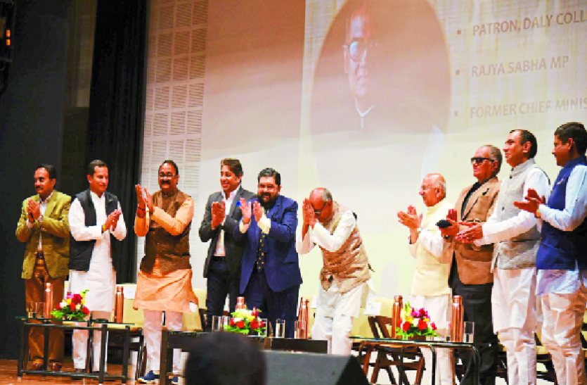 indore दिग्विजय सिंह बोले मुझे नहीं बनना था नेता