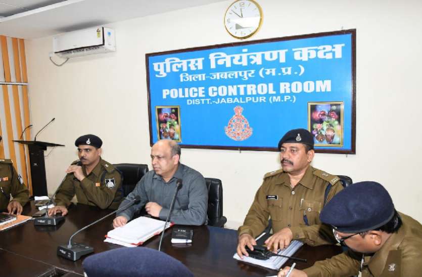 आइजी की बैठक पढ़े क्राइम हुआ अनकंट्रोल, तो एक्शन में आए आइजी