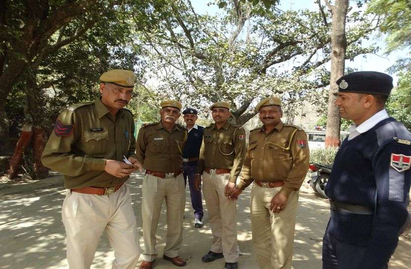 sirohi राजभवन से चोर ले गए सजावटी हथियार