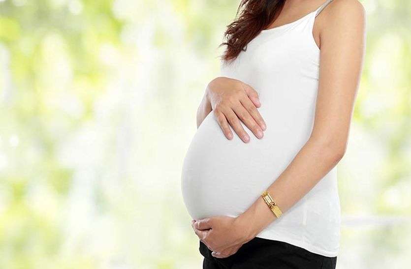 pregnancy pregnant news गजब कर रहे है एमपी के इस जिले के अस्पताल, हर दूसरी गर्भवती का निजी अस्पताल में हो रहा 'ऑपरेशन'