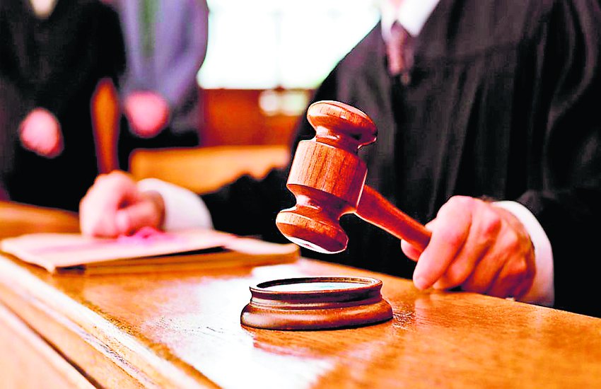 Rs.2,21,745 order for expenditure of mental damage and dispute 2,21,745 रुपए मानसिक क्षति व वाद व्यय देने का दिया आदेश