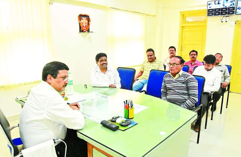 patrika एक कुर्सी के दो दावेदार: आयुक्त की कुर्सी के लिए पहुंच गए कोर्ट, जाने फिर क्या हुआ निगम में