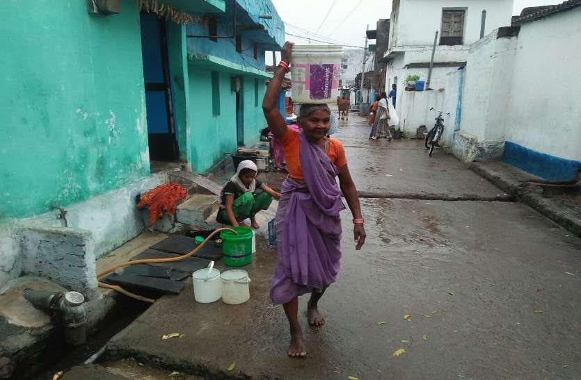 water problem गर्मी के शुरू होते ही हुई पानी की किल्लत, वाटर फिल्टर प्लांट से भी नहीं हो रही जलापूर्ति