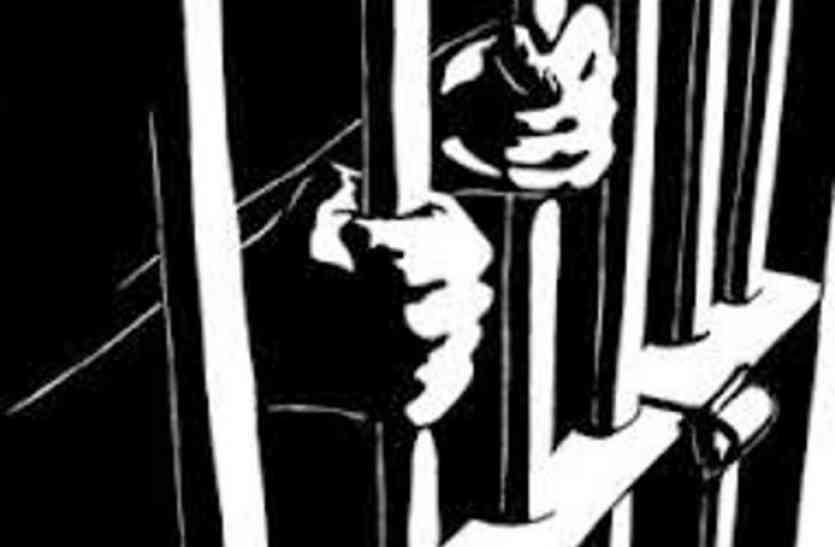 news Breaking ; गुना कोर्ट ने सरपंच सहित 13 लोगों को सुनाई आजीवन कारावास की सजा