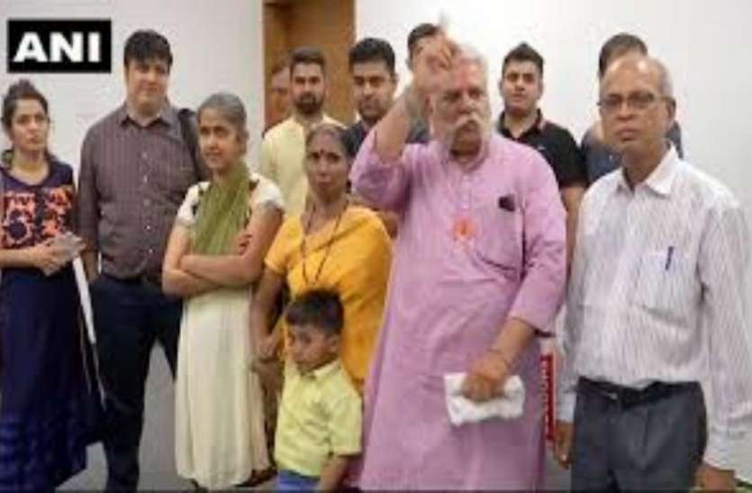 hindu पुणे: 40 से अधिक पाकिस्तानी नागरिकों को मिली भारतीय नागरिकता