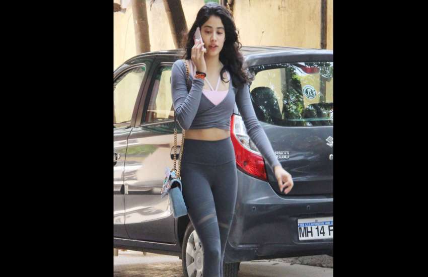 janhvi-kapoor-tells-paparazzi-she-dresses-up-for-them-not-for-gym