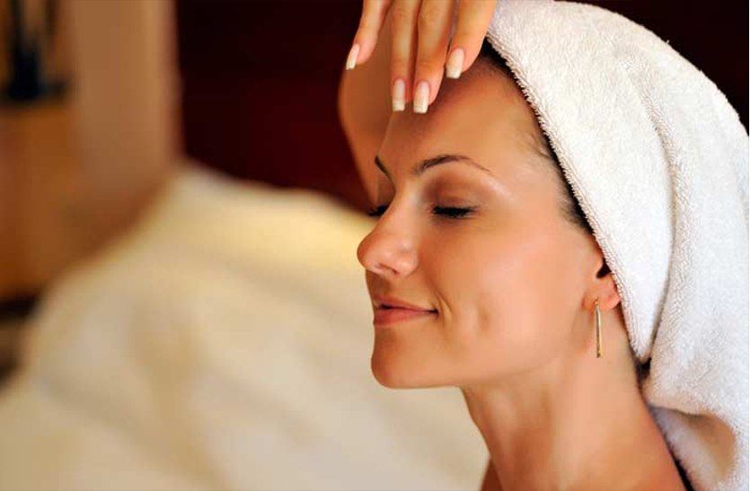 remove-facial-wrinkles चेहरे की झुर्रियां दूर करने के लिए इन चीजों का करें सेवन