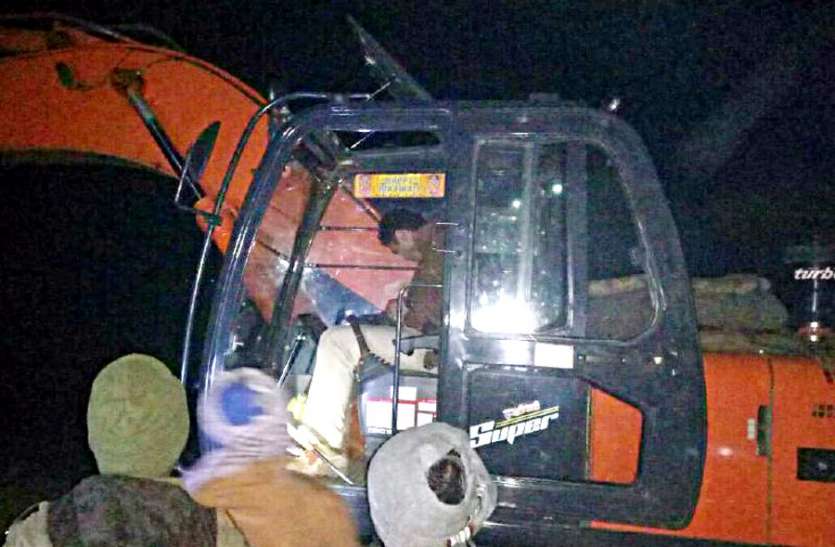 Instructions of FIR on Mineral Officer रेत माफियाओं पर दरियादिली खनिज अधिकारी पर पड़ी भारी, कोर्ट की सख्ती से नौकरी पर बन आई