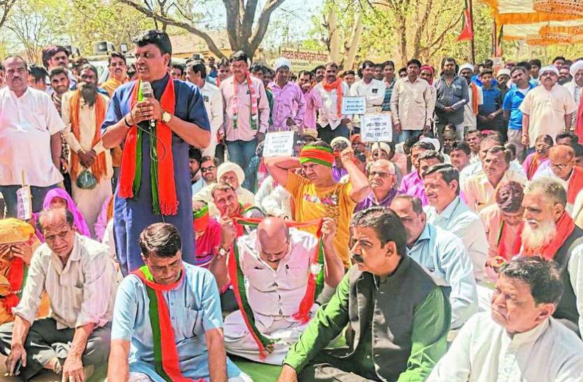 Nagar singh Chouhan कर्ज माफी किसानों के साथ सबसे बड़ा मजाक : चौहान