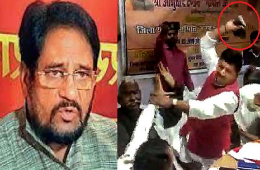 Atul Kumar Anjan अतुल कुमार अंजान ने कसा तंज, भाजपा सांसद और विधायक के बीच हुए जूता कांड को गिनीज बुक में दर्ज कराए बीजेपी