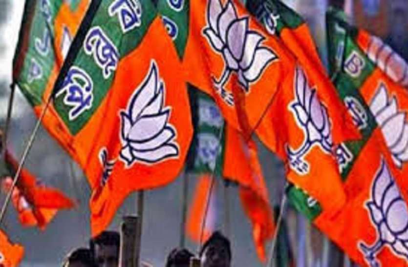 BJP 2014 में नरेंद्र मोदी के लिए छोड़ा था कांग्रेस का 'हाथ', 2019 में BJP ने दिया ईनाम