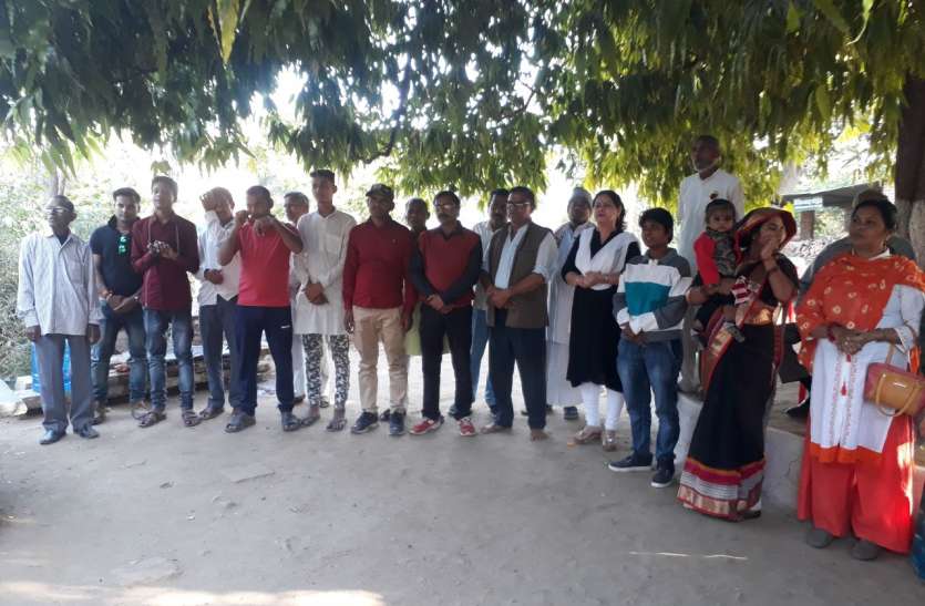 sunday Sunday Political Club : छतरपुर में हर वर्ग के वक्ता क्या बोले, आप भी सुनें