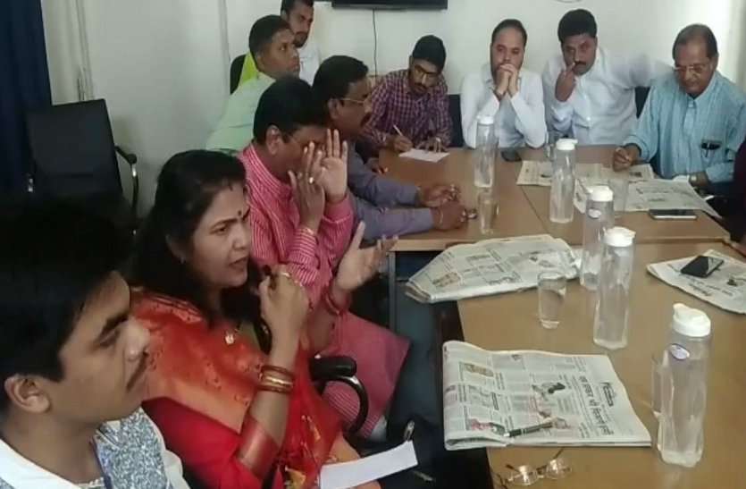 sunday Sunday Political Club मीटिंग में खुलकर बोले सागर शहर के लोग