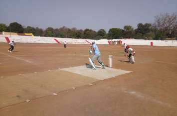 First Match Advocate and Second Napa XI won पहला मैच अधिवक्ता व दूसरा नपा एकादश ने जीता