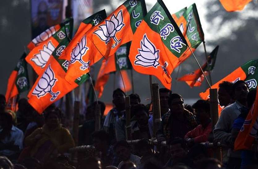 Who is this Jhadfiya , giving election training to BJP workers in UP कौन हैं ये झड़फिया, किस प्रकार दे रहे हैं यूपी में बीजेपी कार्यकर्ताओं को ट्रेनिंग