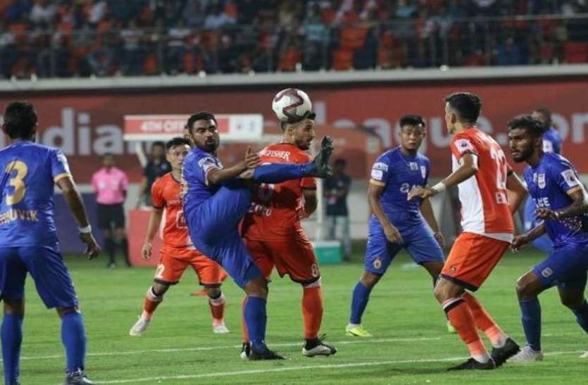 मुंबई ने गोवा को सेमीफाइनल में 1-0 से हराया ISL-5: जीत के बाद भी मुंबई को नहीं मिला फाइनल की टिकट, ट्रॉफी के लिए रविवार को गोवा-बेंगलुरु के बीच भिड़ंत