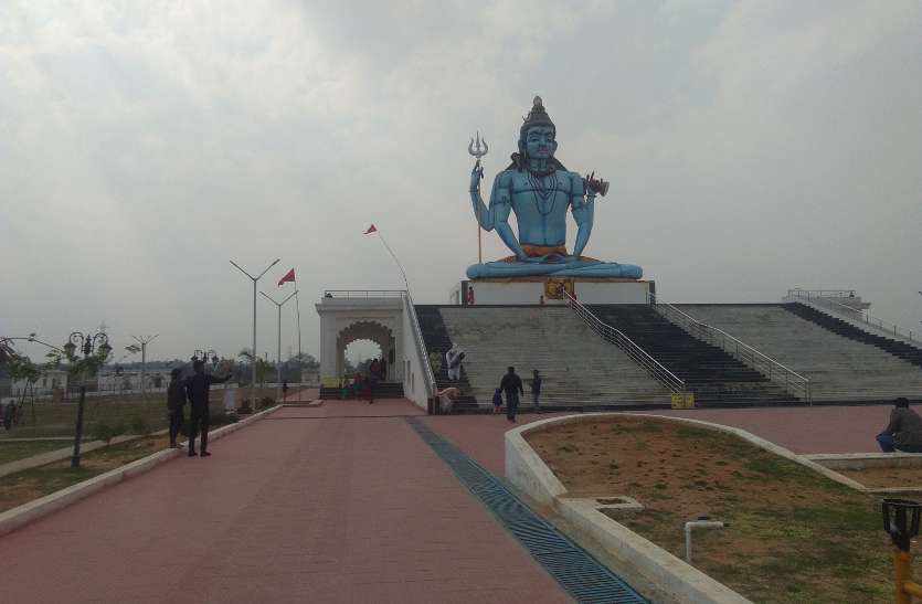 Lord shiva statue यहां है भगवान शिव की 60 फिट ऊंची भव्य प्रतिमा, 12 ज्योतिर्लिंग के होते हैं दर्शन लेकिन इस चीज के लिए तरसते हैं पर्यटक