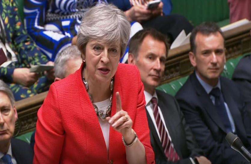 Theresa May ब्रिटेन: संसद ने खारिज किया नो-डील ब्रेग्जिट का प्रस्ताव, पीएम थेरेसा मे की मुश्किलें बढ़ीं