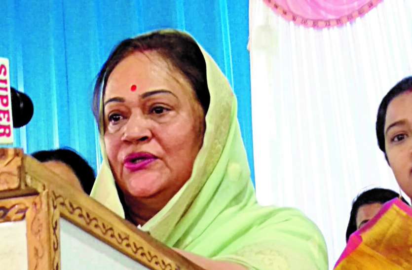 Alakanath in Chhindwara मुख्यमंत्री की पत्नी ने आखिर क्यों कहा... मैं देवकी की भूमिका में