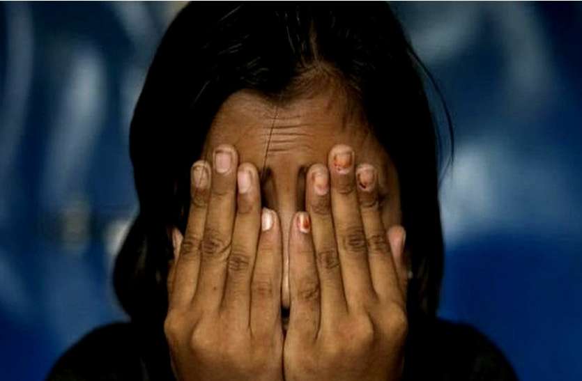 banswara बांसवाड़ा : देह व्यापार को लेकर दो होटलों पर पुलिस के छापे, आपत्तिजनक अवस्था में छह युवक-युवतियां गिरफ्तार
