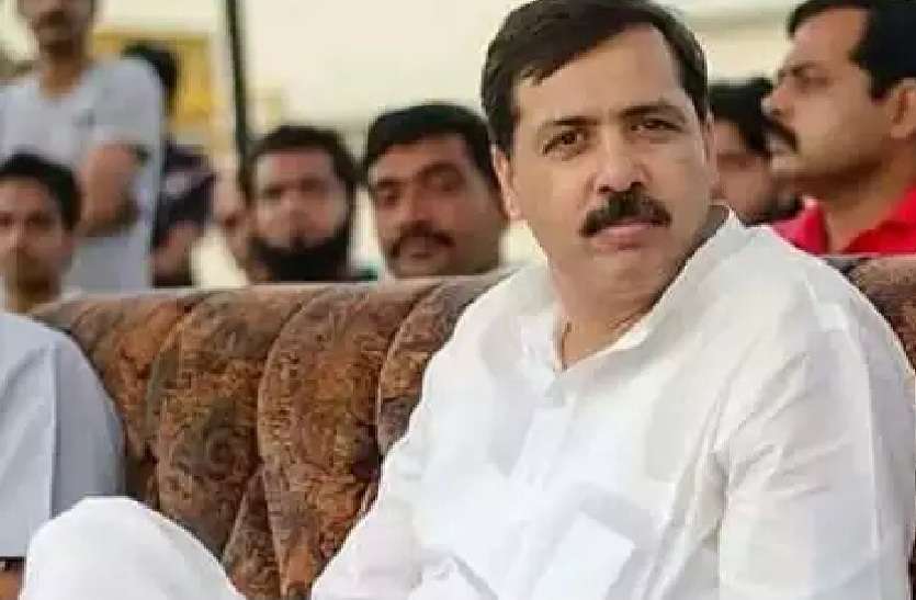 Dhananjay Singh कांग्रेस में जा सकते हैं धनंजय सिंह, मल्हनी उपचुनाव में बदल जाएगा समीकरण