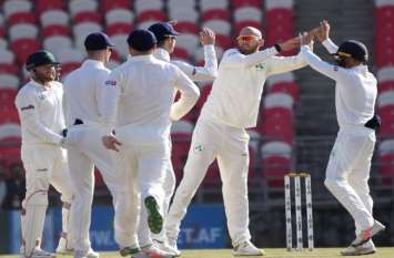 afghanistan lead 120 runs against ireland rahmat shah scores 98 run आयरलैंड के खिलाफ टेस्ट में अफगानिस्तान ने कसा शिकंजा, रहमत शाह शतक से चूके