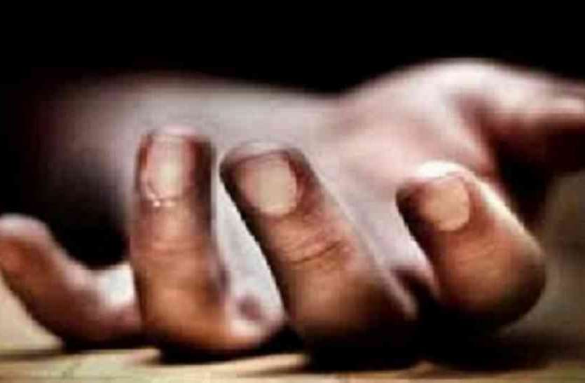 Three year old girl buried dead body in udaipur तीन साल की बच्ची का दफनाया शव वापस निकलवाया और फिर, जानें पूरा मामला