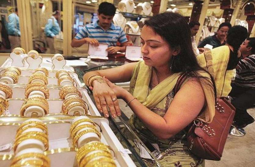 buy gold तनिष्क लेकर आया स्पेशल डिस्काउंट, सस्ते में खरीदे गोल्ड व डायमंड ज्वैलरी