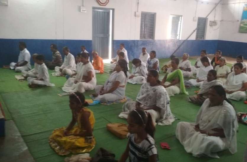 dhamm हिंसा नहीं करूणा मैत्री करो- भंत धम्म शिखर