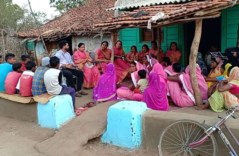 seoni शराब बंद कराने इस गांव में मत घुसना...
