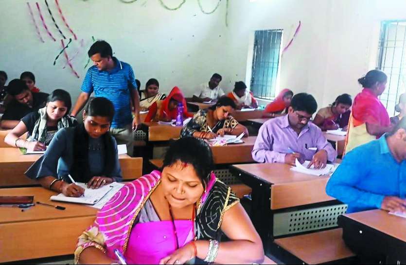 nakal kaise ki jati hai, paper me cheating kaise kare in hindi नकल के मामले में UP-बिहार से ज्यादा बदनाम MP का ये क्षेत्र, यहाँ किताब खोलकर लिखो और बन जाओ टॉपर