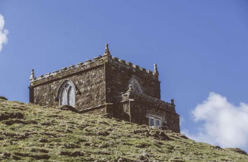 daydon castle इस पुराने किले में आने के लिए प्रेमी जोड़े खर्च कर रहे हैं लाखों, 2020 तक की हो चुकी है बुकिंग