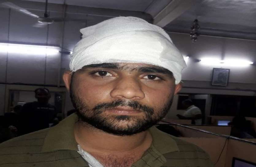 kota news शराब के नशे में आए और क्रिकेट खेल रहे युवकों पर पत्थरों से हमला कर दिया
