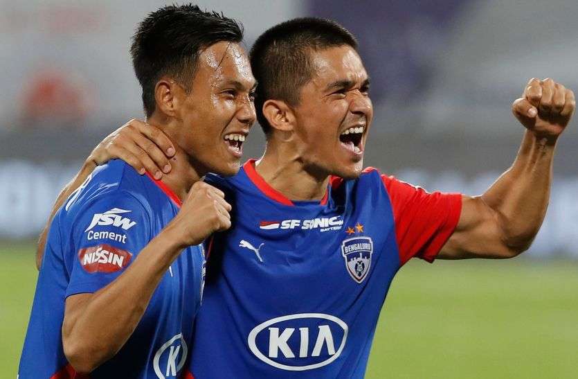 football isl 5 bengaluru fc first win the title ISL-5 : पहली बार बेंगलूरु एफसी ने खिताब पर कब्जा जमाया, अतिरिक्त समय में गोवा को हराया