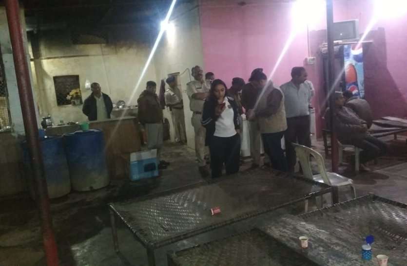 dabra sdm jayati singh थाने से एक किमी दूर भोजनालय में चल रहा था फर्जी नाका,इस दबंग आईएएस के पहुंचते ही भगदड़