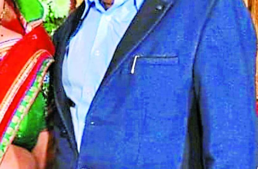 house,loans एक मकान का कई लोगों से सौदा , उसी पर कई बैंकों से लोन लिया, अब फिर 45 लाख ठग कर फरार हो गया