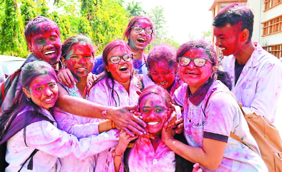 Holi 2019 Holi Special : रेन डांस पार्टी में होगा एंजॉयमेंट, कान्हा-पेंच के टूर भी लगेंगे