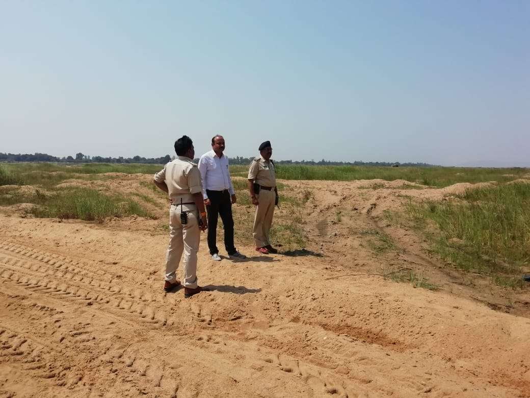 illegal sand mining in hoshangabad