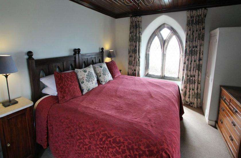 Another bedroom