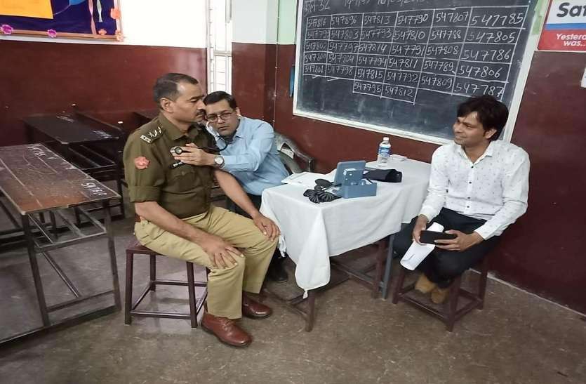 17 मेडिकल कैम्प में हुई ब्लड प्रेशर, ईसीजी की जांच