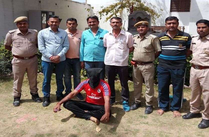 crime news कुख्यात हिस्ट्रीशीटर चढ़ा पुलिस के हत्थे, अहमदाबाद में चला रहा था ड्रग्स रैकेट