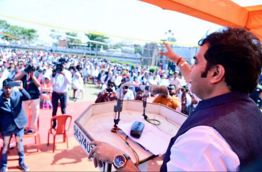 Srikant Sharma भाजयुमो कार्यकर्ताओं में श्रीकांत ने भरा जोश, ‘विजय लक्ष्य’ के लिए दिया ‘मोदी मंत्र’