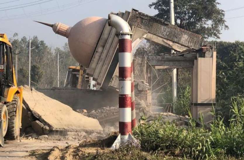 Rampur Urdu Gate उर्दू गेट तोड़ने पर फंसी योगी सरकार, हार्इकोर्ट के सवालों का जवाब देने में छूट सकते हैं पसीने