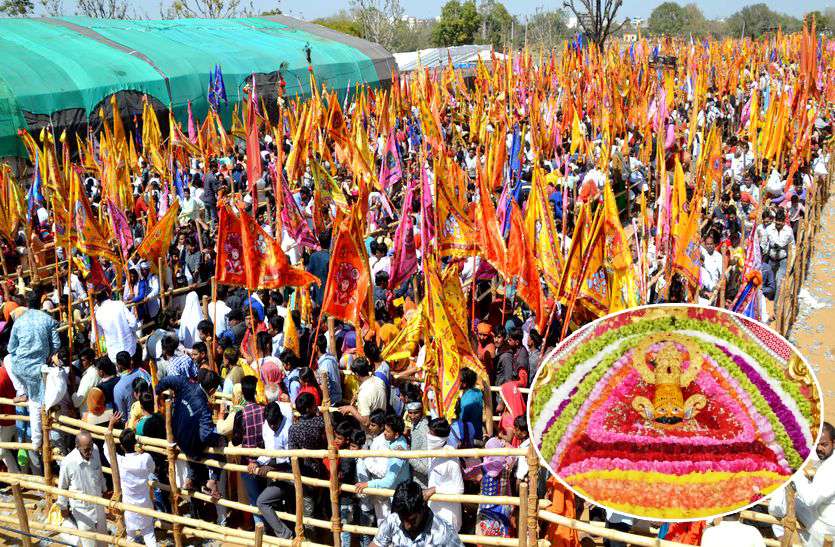 Khatushyam ji मेले में उमड़ा भक्तों का सैलाब खाटूश्यामजी में वीआईपी दर्शनों को लेकर आपस में उलझे पुलिसकर्मी, जानें क्या वजह