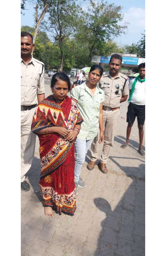 कवर्धा की लक्ष्मीबाई को बचाया