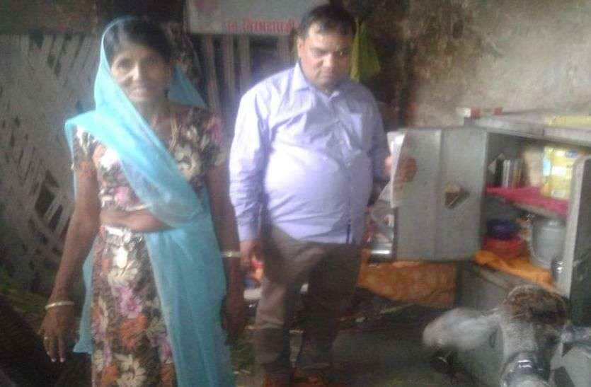 bpl family प्रशासन ने बढ़ाए हाथ, भाइयों ने भी की मदद