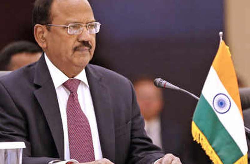 ajit doval डोवाल ने छात्रों को सही निर्णय की क्षमता विकसित करने के दिए टिप्स