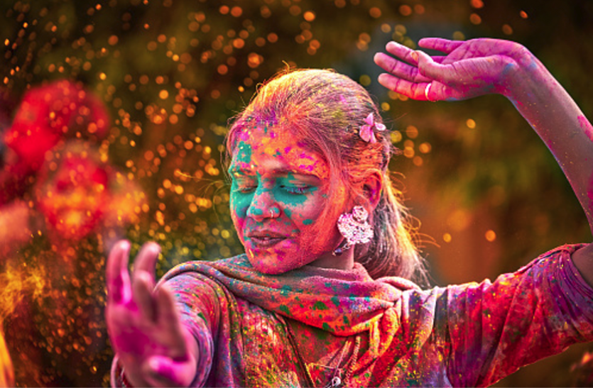 happy holi happy holi - प्रेगनेंसी में थोड़ी सावधानी से खेलें होली